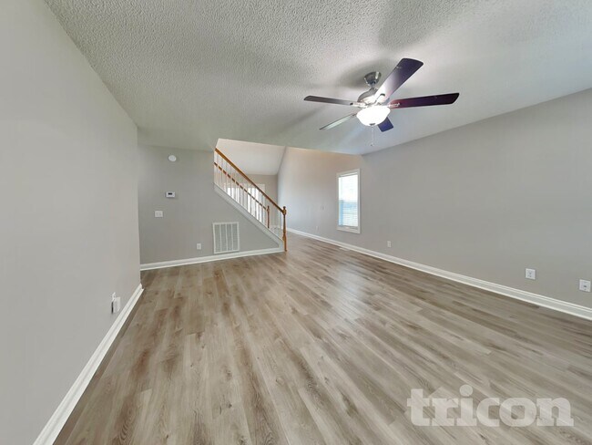 Building Photo - 5204 Halverson Ct