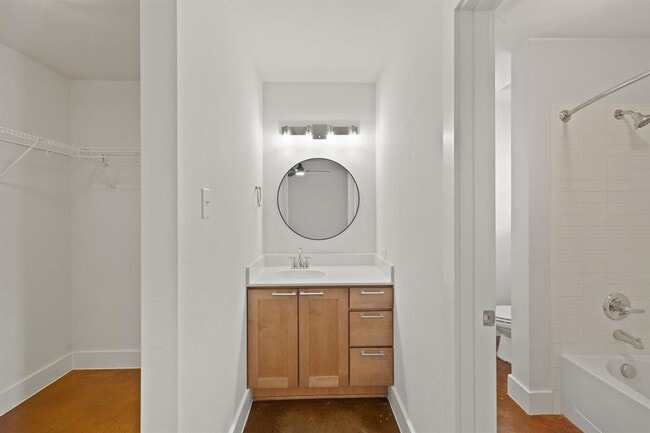 Building Photo - 2304 Rain Water Dr