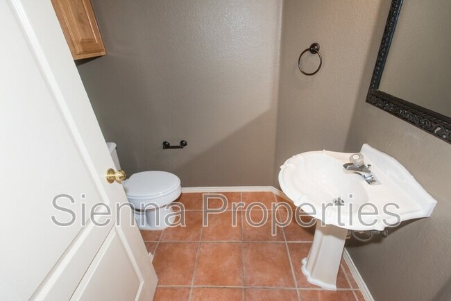 Building Photo - 8917 Whiteworth Loop