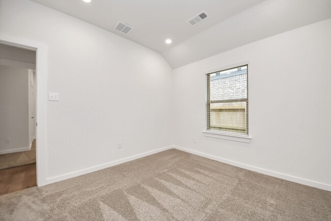 Building Photo - 31815 Autumn Spur Ln