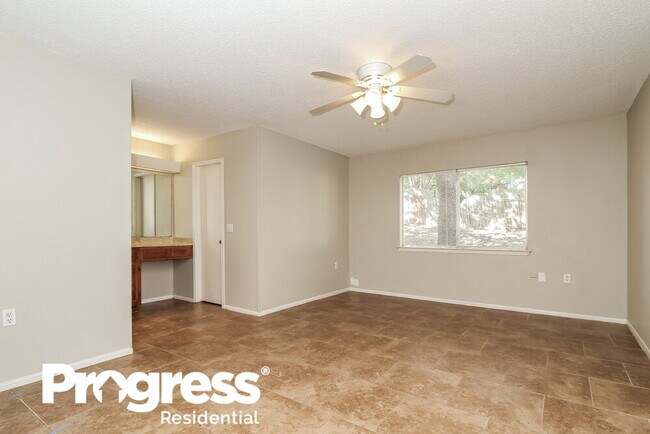 Building Photo - 6803 Highland Bluffs