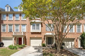 Building Photo - 2361 Towneview Ct SE