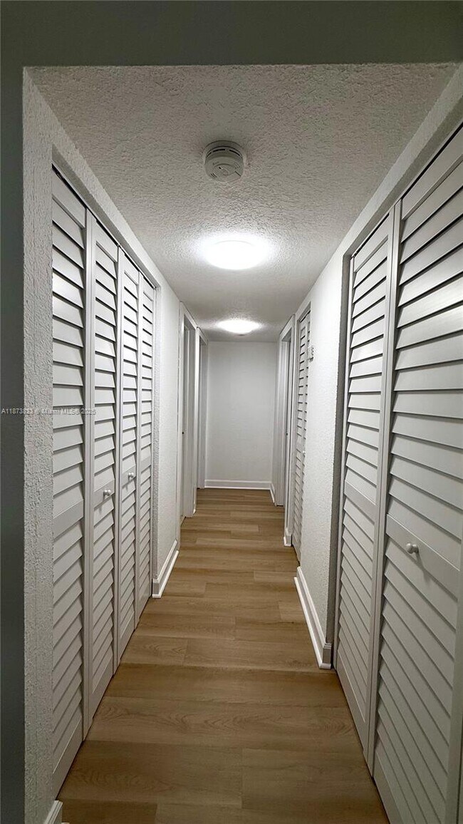 Building Photo - 7121 Miami Lakes Dr