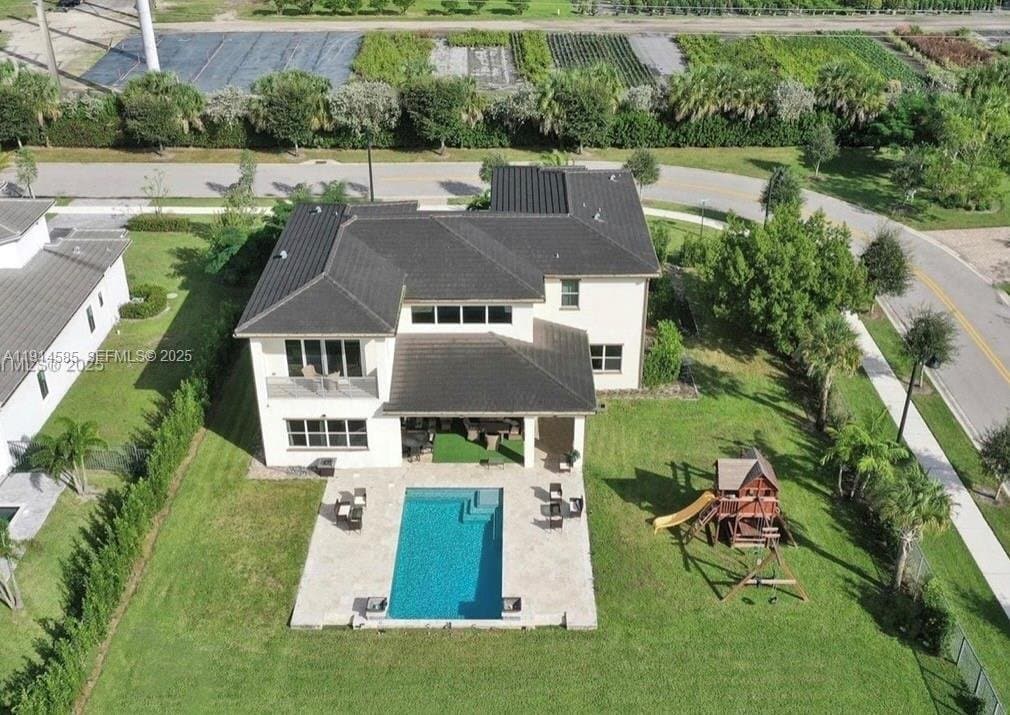 Building Photo - 6804 N Stillwater Shores Dr