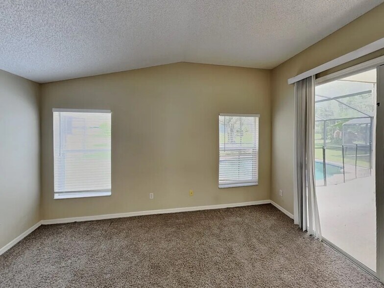 Building Photo - 2539 Chatham Cir