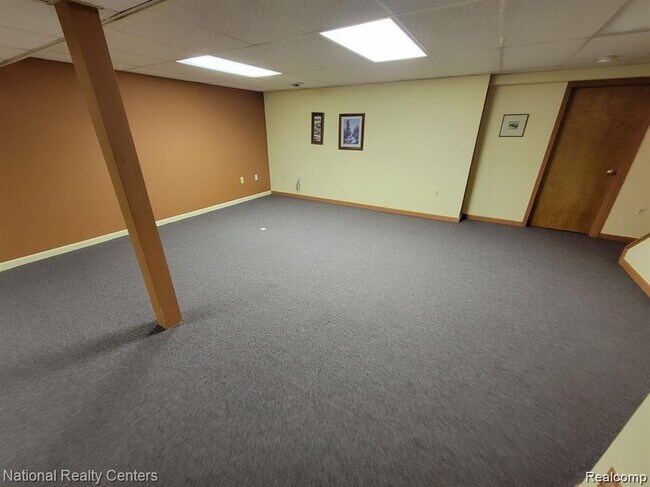 Building Photo - 37485 Stonegate Cir