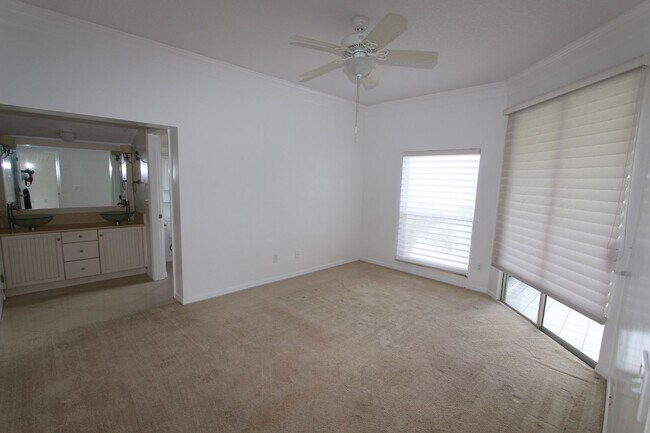Building Photo - 451 Hamptoncrest Cir