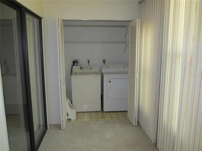 Building Photo - 740 White Pine Tree Rd
