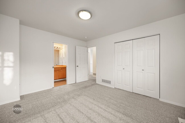 Building Photo - 401 S Wasilla St