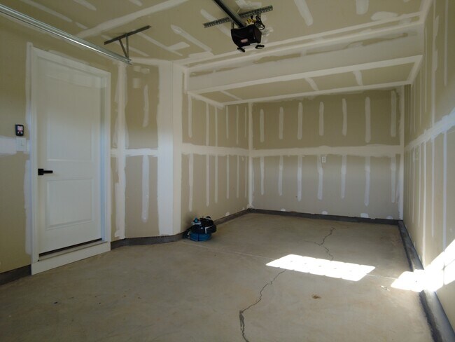 Building Photo - 284 Grand Silo Rd