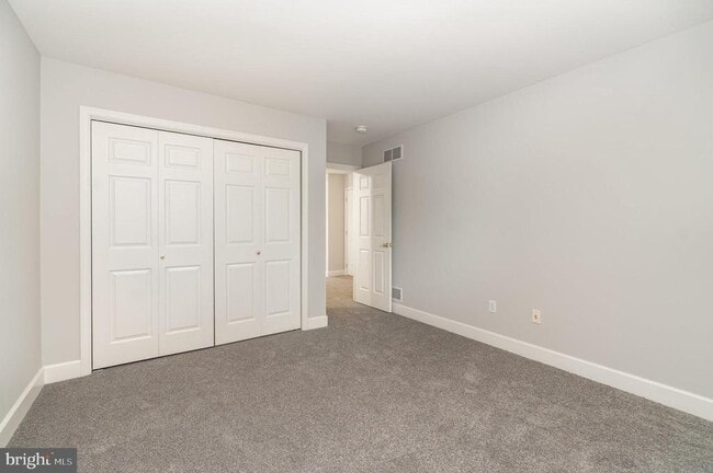 Building Photo - 103 Scully Pl