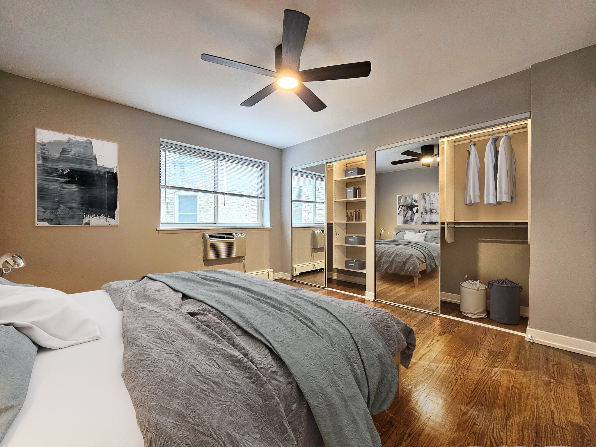 Building Photo - 524 W Oakdale Ave