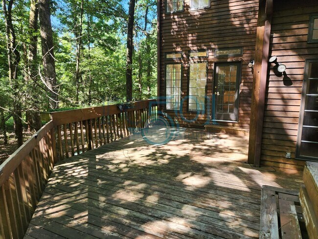 Building Photo - RARE exquisite home on acreage in the heart of West Little Rock!