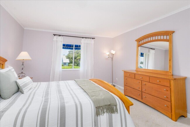 Building Photo - 6124 S River Run Dr