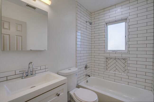 Building Photo - 11310 Argan Ave