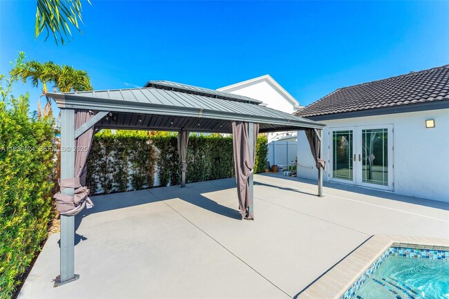 Building Photo - 15042 SW 149th Ct