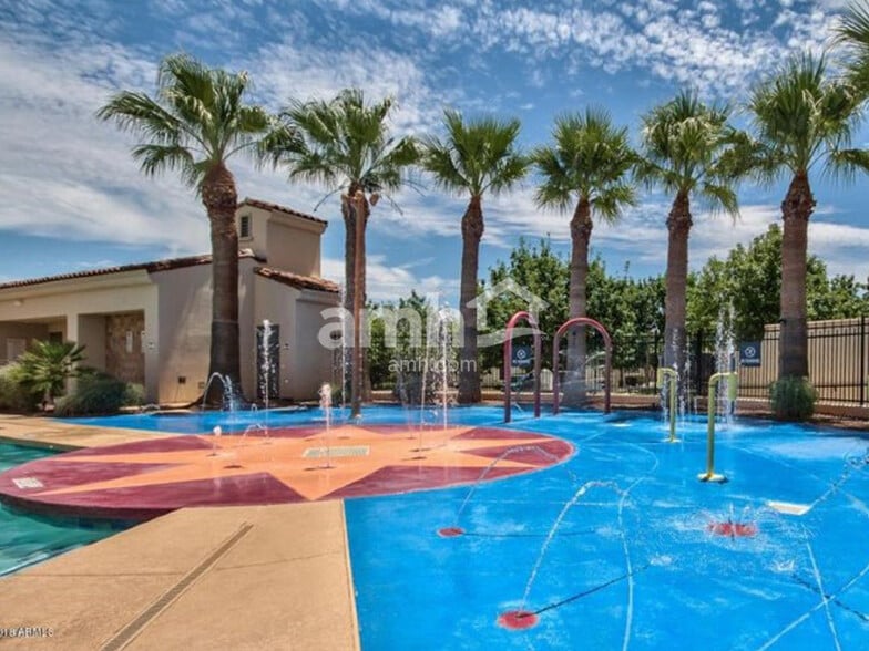 Building Photo - 20706 W Thomas Rd