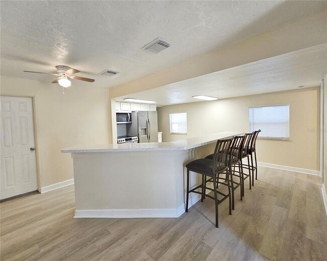 Building Photo - 5610 Kelly Dr N