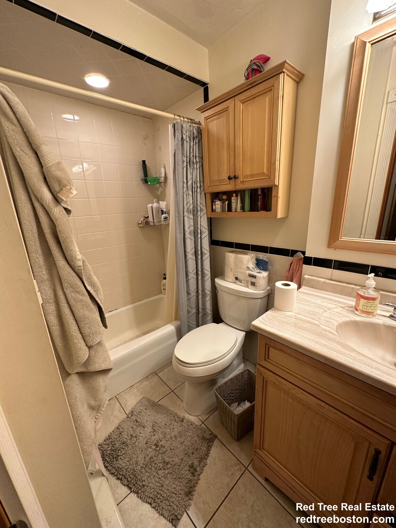 Building Photo - 7 Phillips St