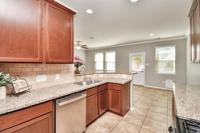 Building Photo - 6426 Haywards Crossing S Cir