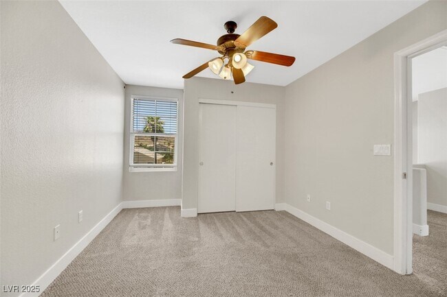 Building Photo - 7228 Quarterhorse Ln