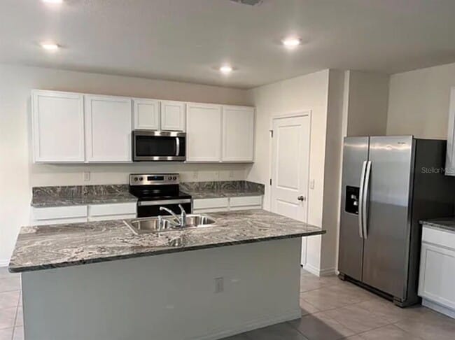 Building Photo - 5 Hickory Course Loop