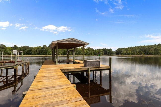 Building Photo - 2300 Greenwing Ct