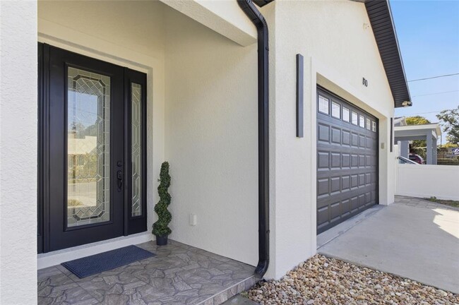 Building Photo - 810 W Whatley Pl