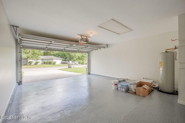 Building Photo - 3989 Hunters Lake Cir E