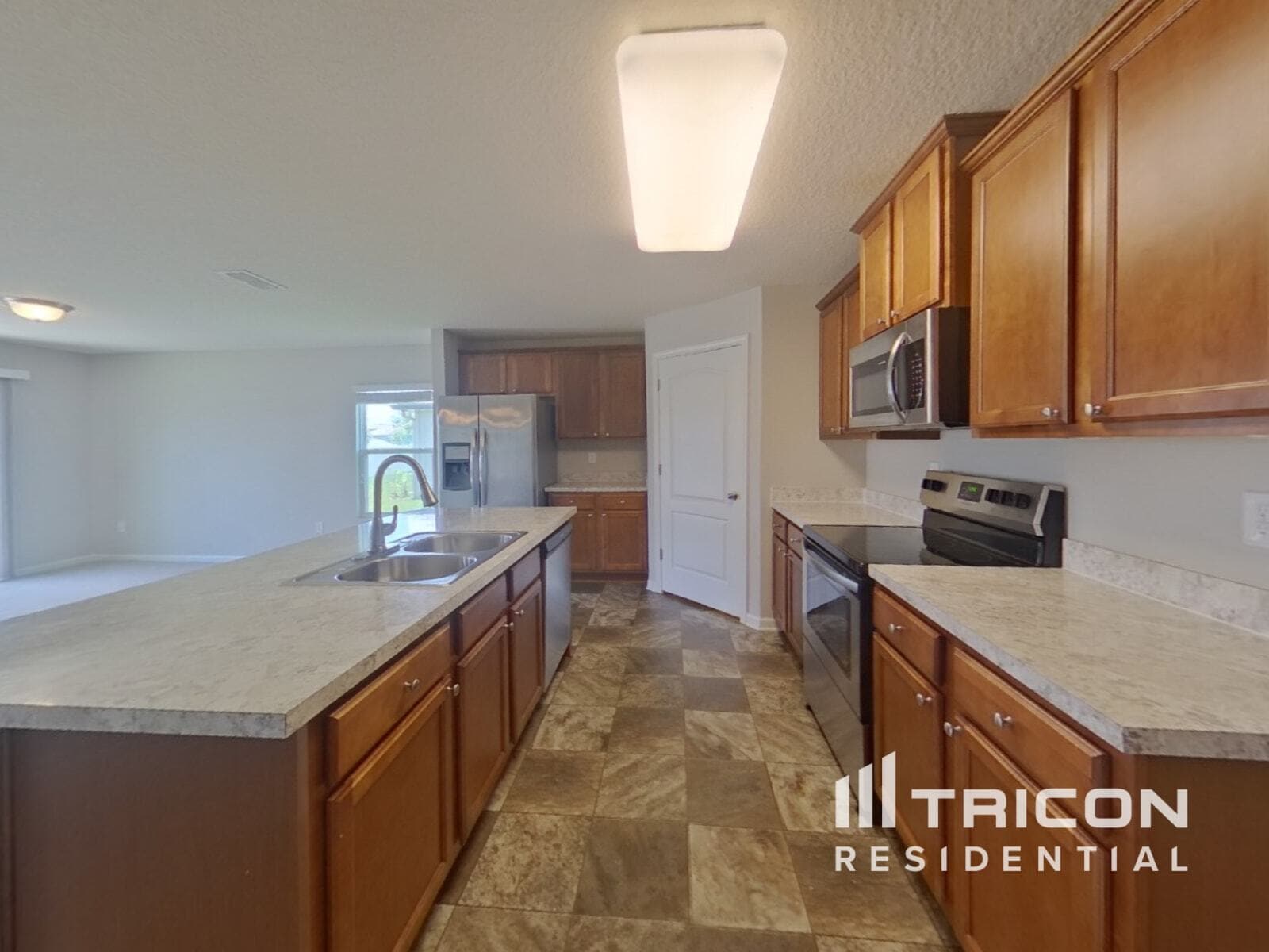 Building Photo - 2072 Pebble Point Dr