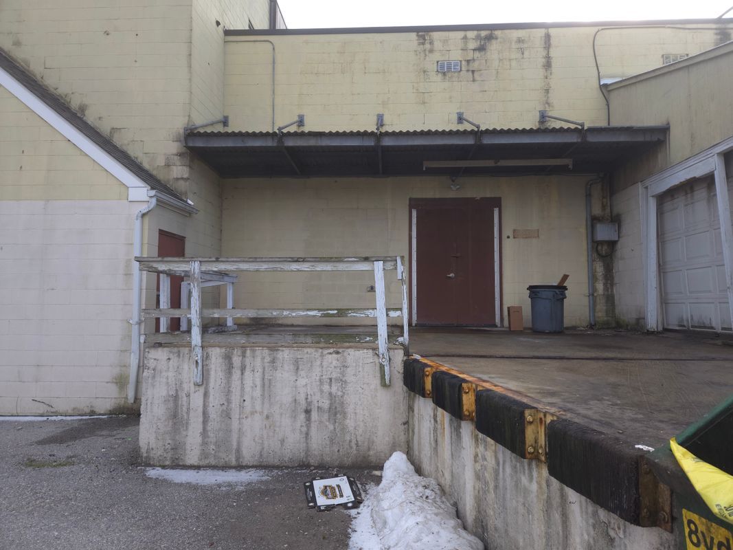 Building Photo - 65 E Bridge St