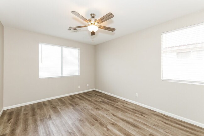 Building Photo - 9782 Vista Crest Ave