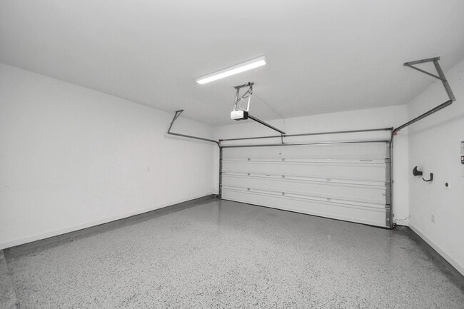 Building Photo - 615 Oakley St