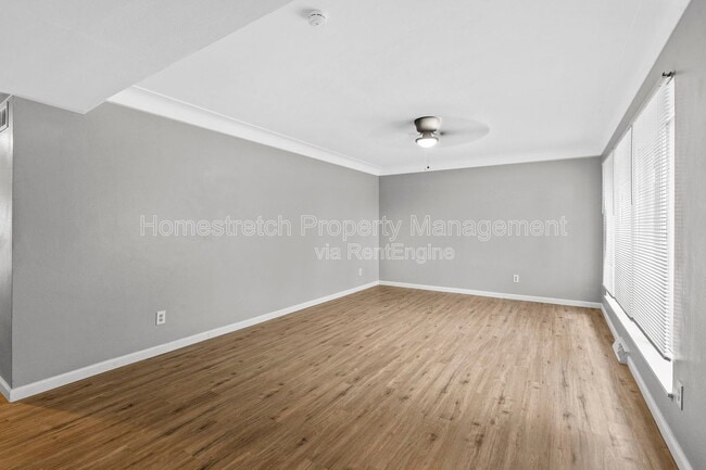 Building Photo - 1810 Mora Ln