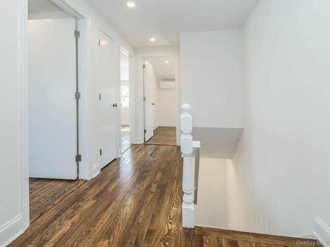 Building Photo - 2 B Jefferson Ct