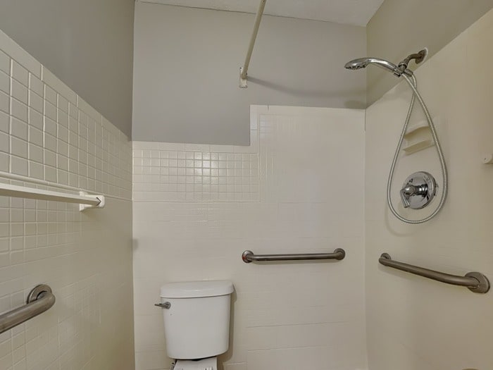 Building Photo - 10927 Regency Dr