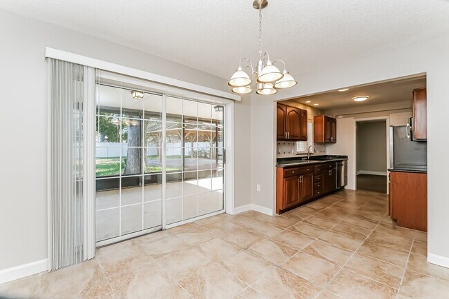 Building Photo - 13933 Oak Forest Blvd N