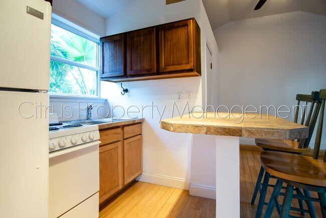 Building Photo - Cute 3/3 Home Near Sodo