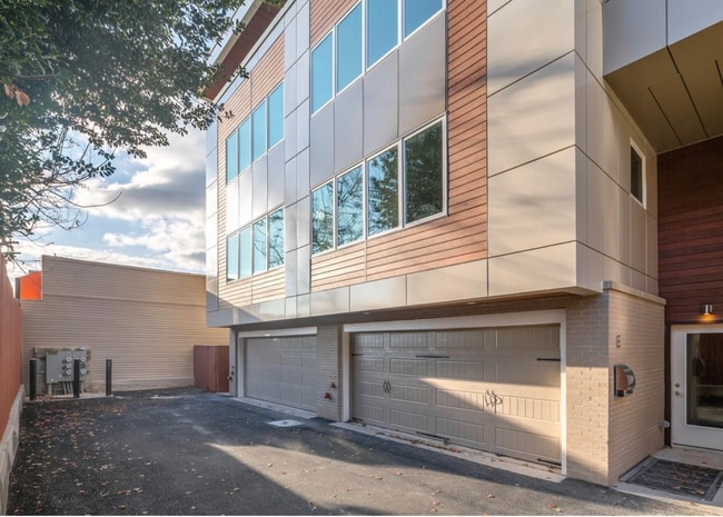 Building Photo - Fishtown Single Family Home with 2-Car Garage