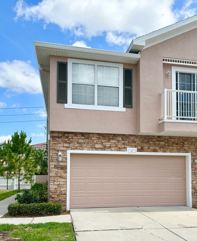 Building Photo - 3 bedroom, 2.5 bath, 2 car garage in a Qui...
