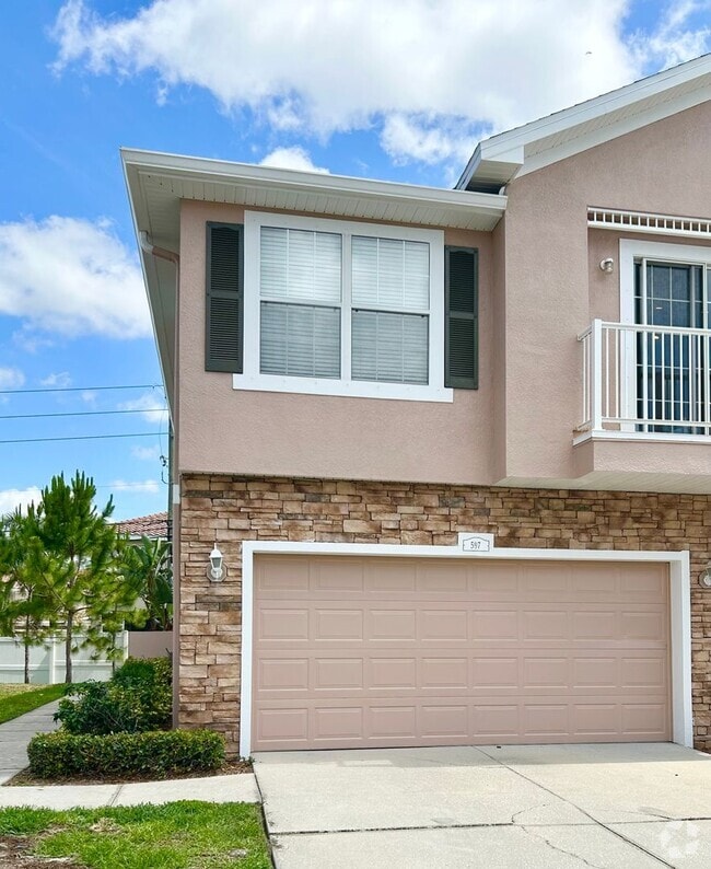 Building Photo - 3 bedroom, 2.5 bath, 2 car garage in a Qui...