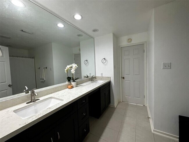 Building Photo - 4103 Pebble Beach Dr