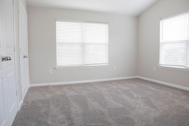 Building Photo - 1725 Harvey Mitchell Pkwy S