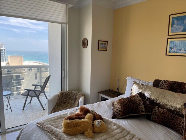 Building Photo - 6365 Collins Ave