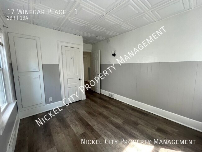 Building Photo - 17 Winegar Pl