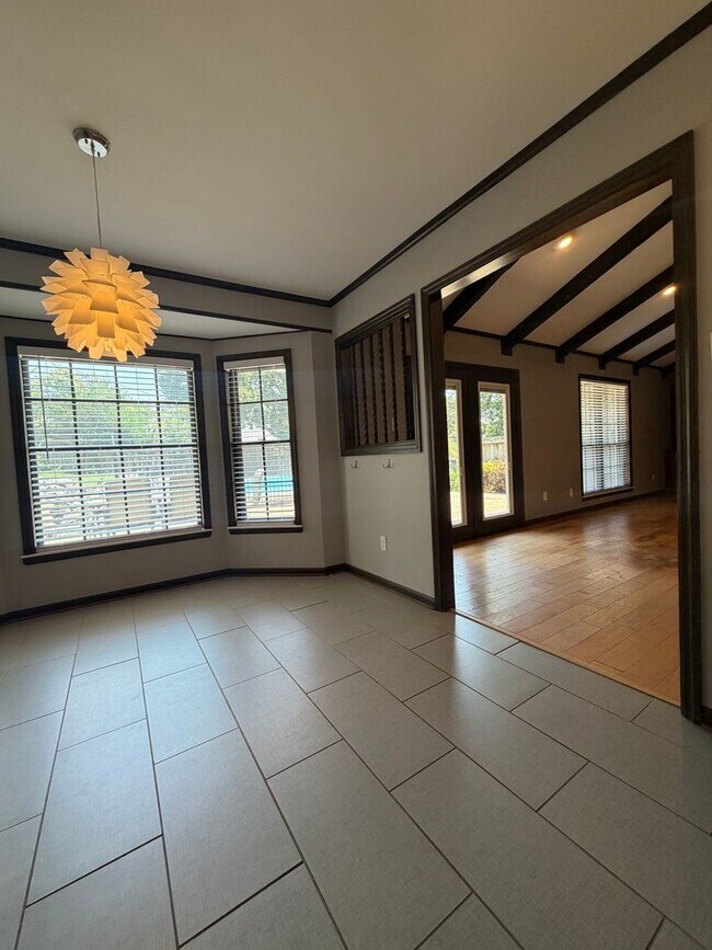 Building Photo - 1101 Silverwood Cove