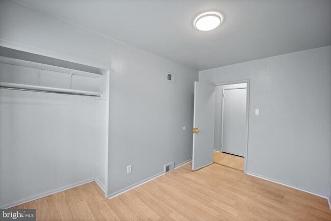 Building Photo - 7727 Langdon St