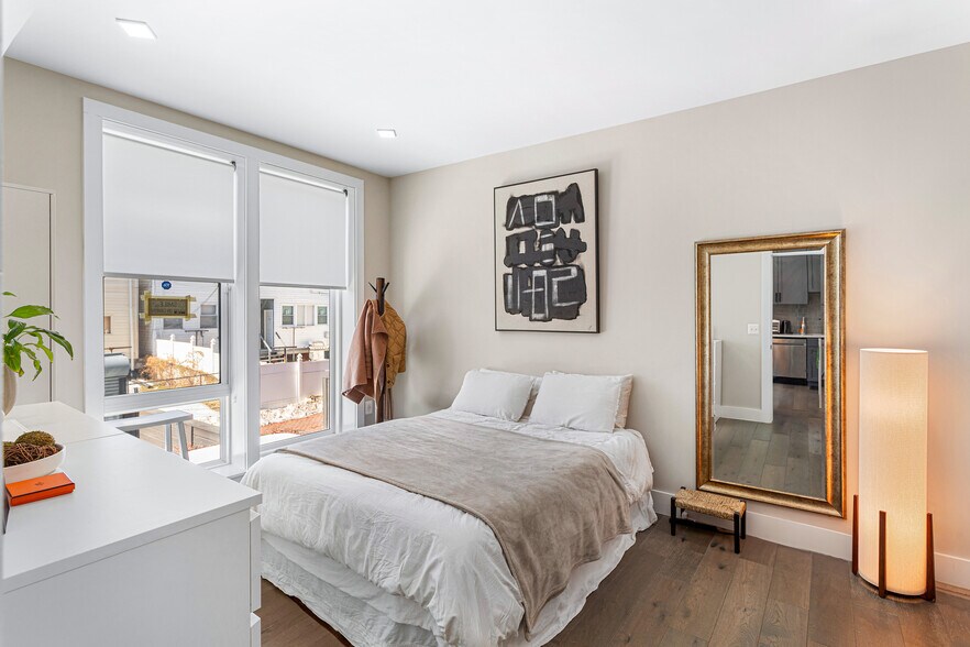 Building Photo - 1028 Bladensburg Rd NE