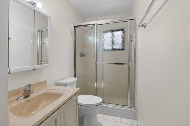 Building Photo - 4944 Equestrian Cir