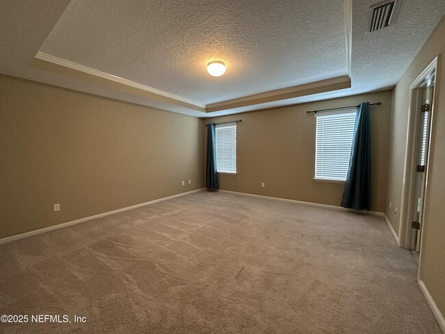 Building Photo - 4578 Silverthorn Dr